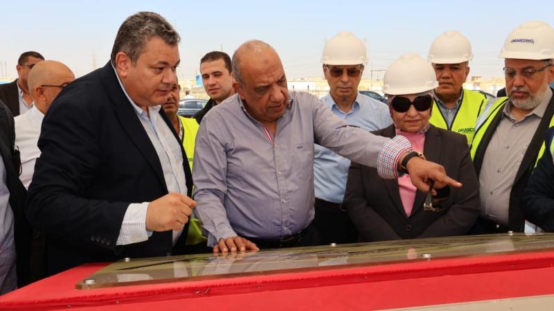 وزير الكهرباء يشارك في بدء أعمال تركيب أول محول بمحطة الربط المصري السعودي ببدر