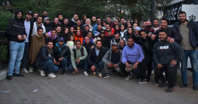 فريق عمل فيلم البحث عن منفذ لخروج السيد رامبو