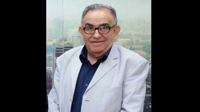 تطورات الحالة الصحية للكاتب والسيناريست الكبير عاطف بشاي