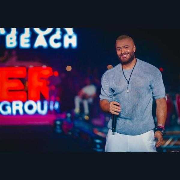 شاهد.. تامر حسني يشعل جدة بعرض غنائي مبهر