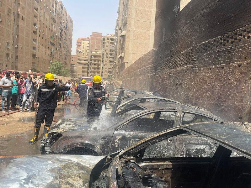 حريق جراج السيارات 