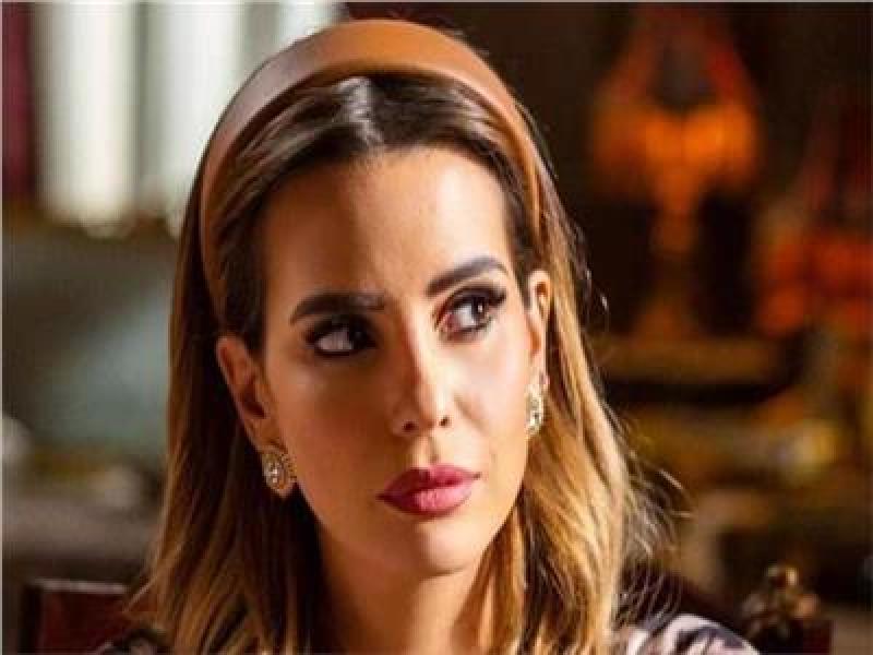 الفنانة إيمان العاصي
