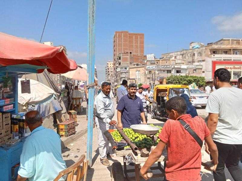 محافظ كفرالشيخ يتابع جهود حملات إزالة الإشغالات بسيدي سالم