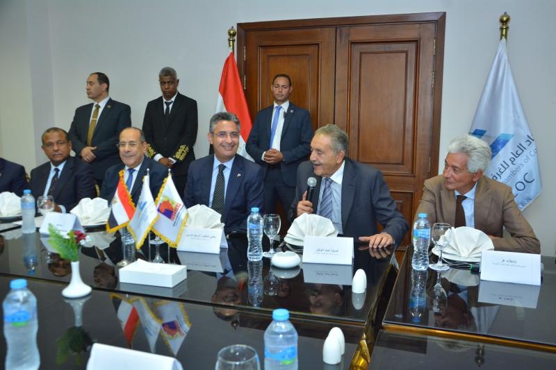 وزير التموين يلتقى رئيس الاتحاد العام للغرف التجارية لبحث آليات التعاون المشترك