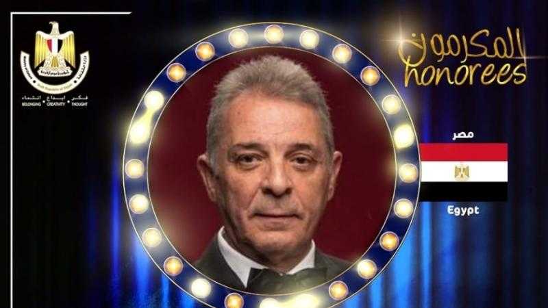 مهرجان القاهرة الدولي للمسرح التجريبي: محمود حميدة نجم عملاق وتكريمه جاء بالإجماع