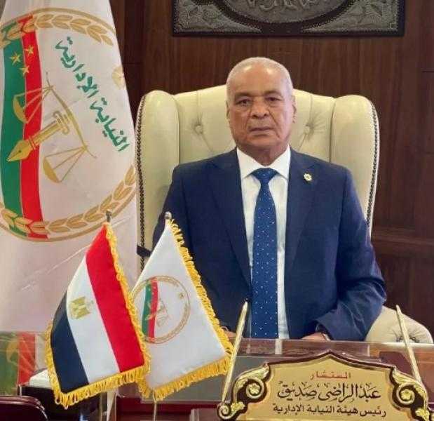 تكريم رئيس هيئة النيابة الإدارية باحتفالية كلية الحقوق بجامعة القاهرة