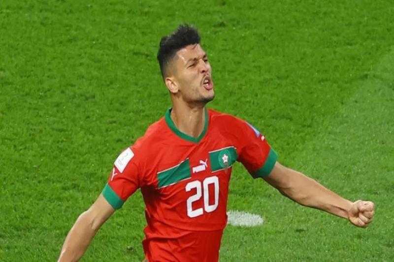 أشرف داري يجري جلسة تصوير ويخضع للكشف الطبي في الأهلي