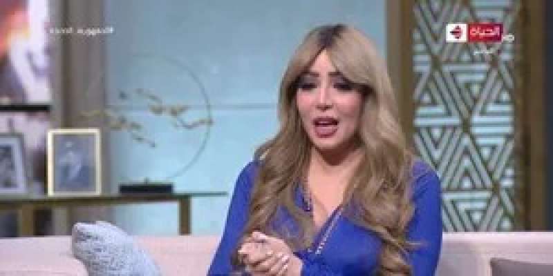 الإعلامية إيمان أبو طالب 