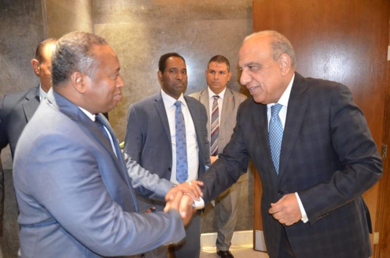 وزير الكهرباء يستقبل نظيره الجيبوتى لدعم وتعزيز التعاون بين البلدين