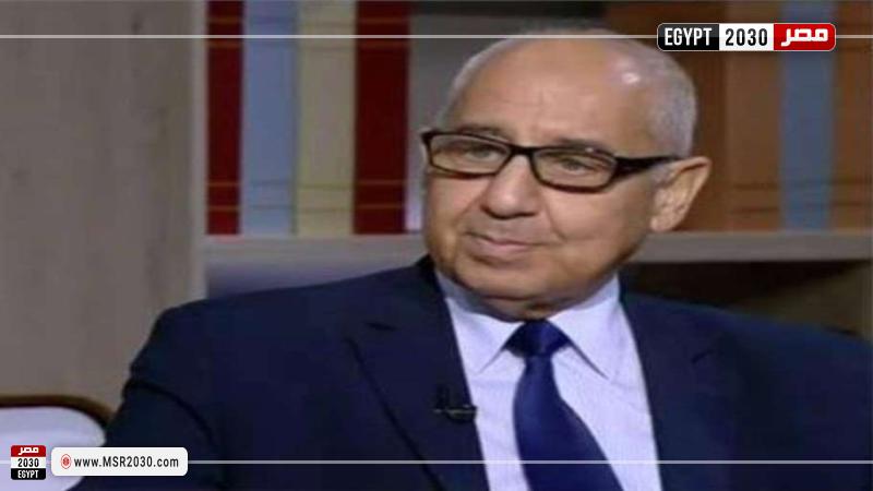 الدكتور على عوف