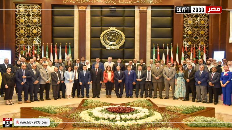 وزيرة التنمية المحلية ومحافظ الإسكندرية
