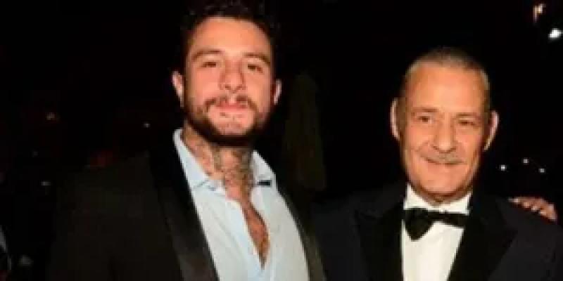 أحمد الفيشاوي ينشر فيديو بالذكاء الاصطناعي يجمعه بوالده: «وحشتني»
