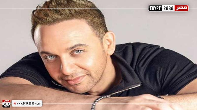 مصطفي قمر
