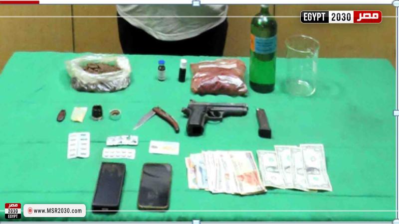 المضبوطات مع عصابة الحشيش 