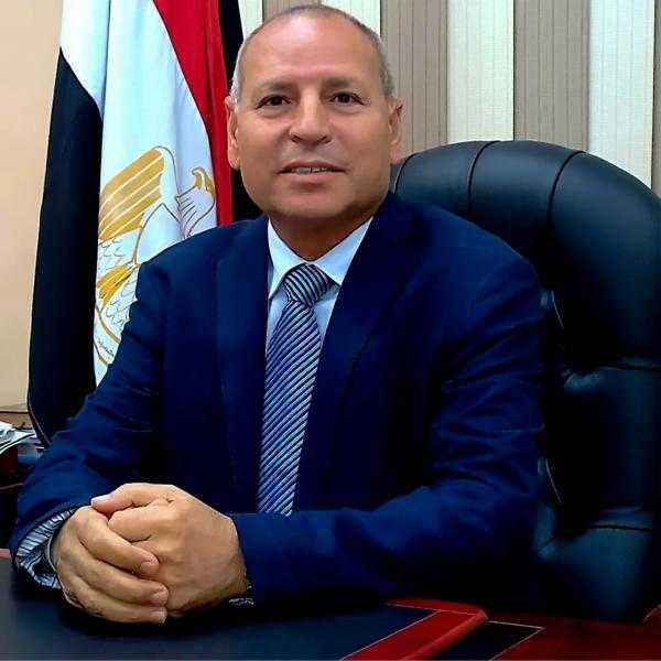 أحياء أسفل الأنقاض.. تطورات جديدة في حادث انهيار عقار أرض الجولف