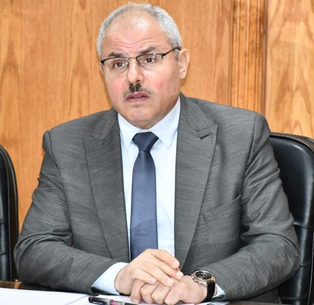 رئيس جامعة قناة السويس 