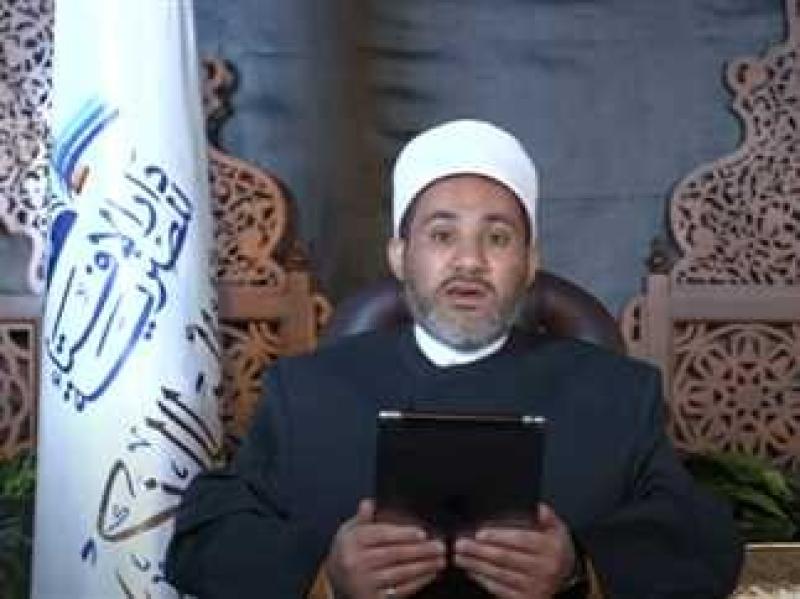 هل يصل ثواب قراءة القرآن للميت؟.. أمين الفتوى يحسم الجدل