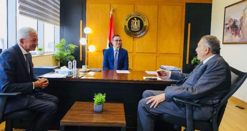 وزير الاستثمار يلتقى رئيس اتحاد الغرف التجارية