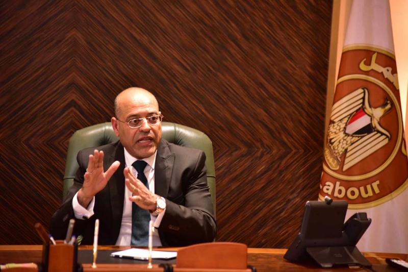 وزير العمل 