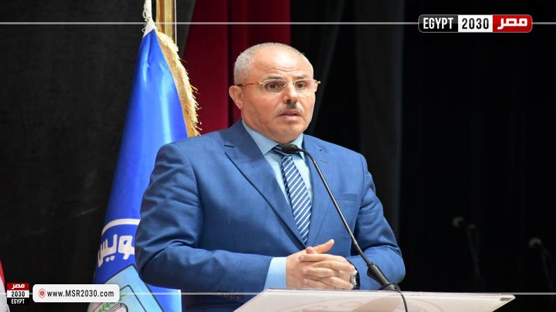 رئيس جامعة قناة السويس