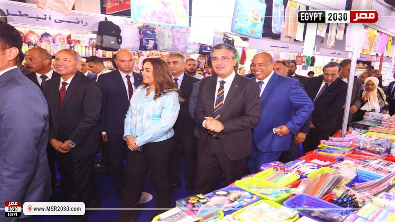 وزير التموين ووزيرة التنمية المحلية ومحافظ القاهرة