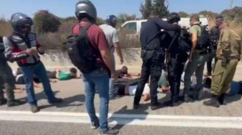 شرطة الاحتلال: اعتقال 12 شخصًا في سيارة للاشتباه بأنهم كانوا بطريقهم لتنفيذ عملية أمنية