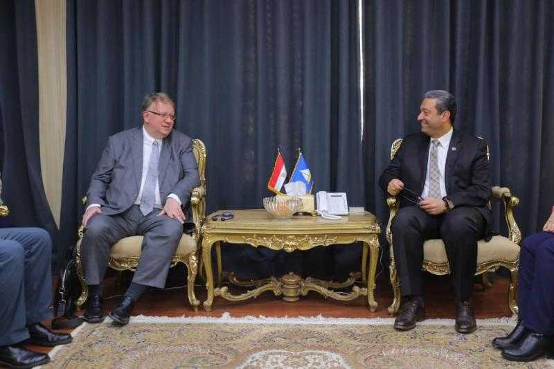 محافظ دمياط يستقبل ممثلى منظمة العمل الدولية وشركة ميثانكس