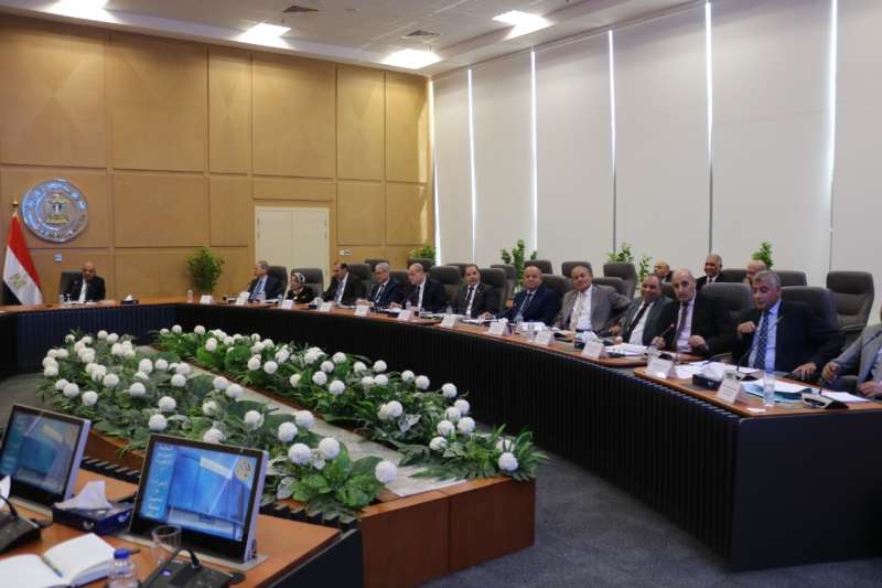 اجتماع وزير الكهرباء