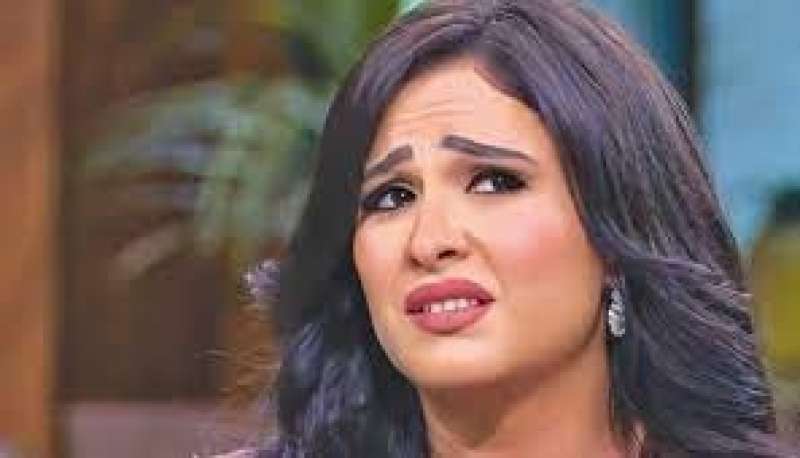 ياسمين عبد العزيز