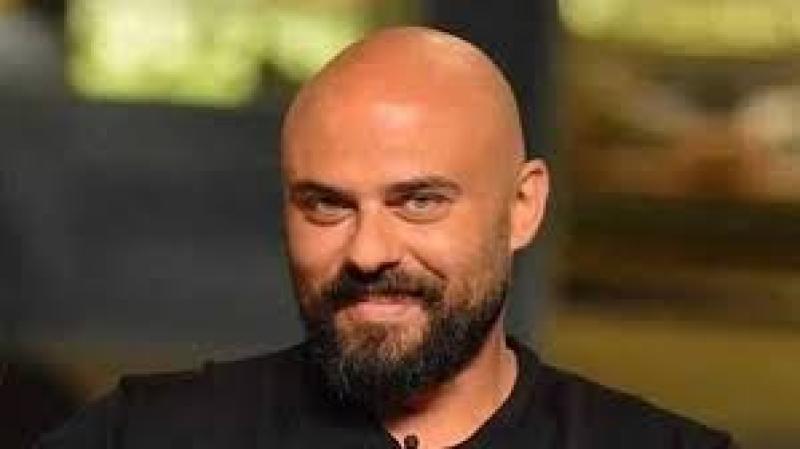 الفنان أحمد صلاح حسنى 
