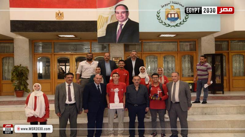 محافظ أسيوط 