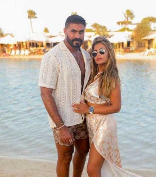 من هي خيرية هشام زوجة المطرب خالد سليم؟