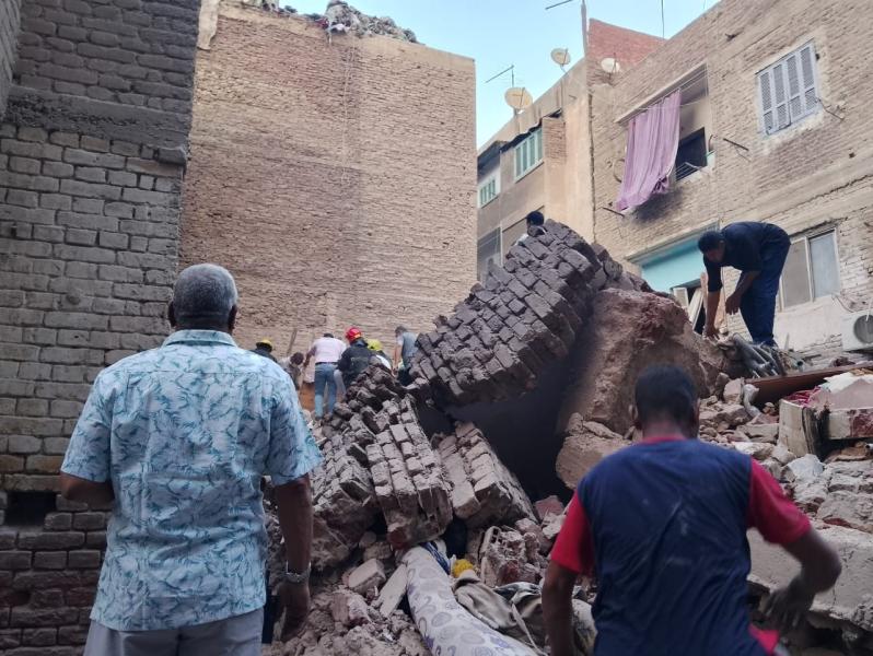 انهيار عقار 