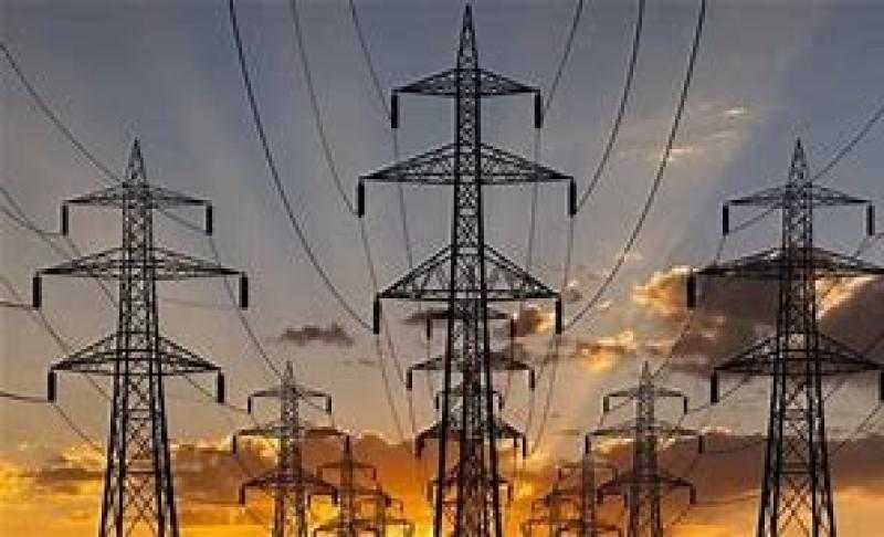 مدبولي: سرقة الكهرباء السبب في انقطاع التيار وتتخطى الملايين
