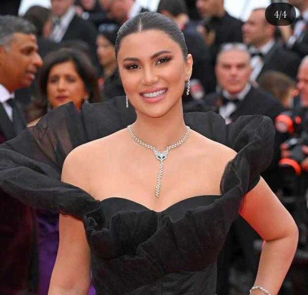 هدى الإتربي في إطلالة مميزة من كاليفورنيا