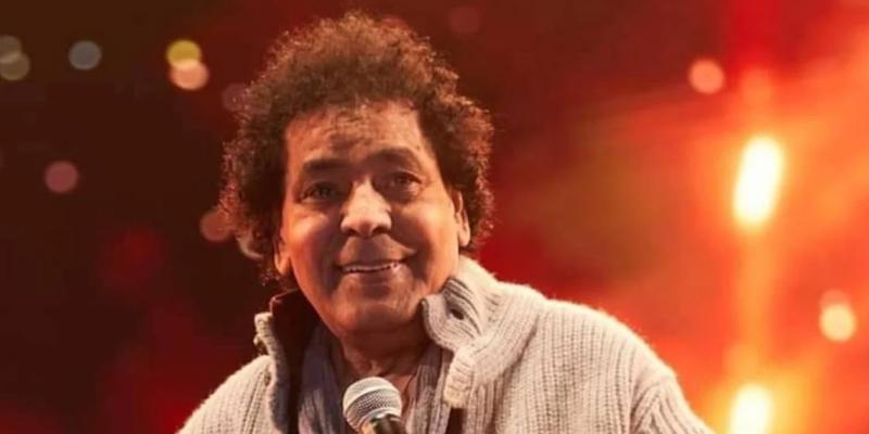 الفنان محمد منير