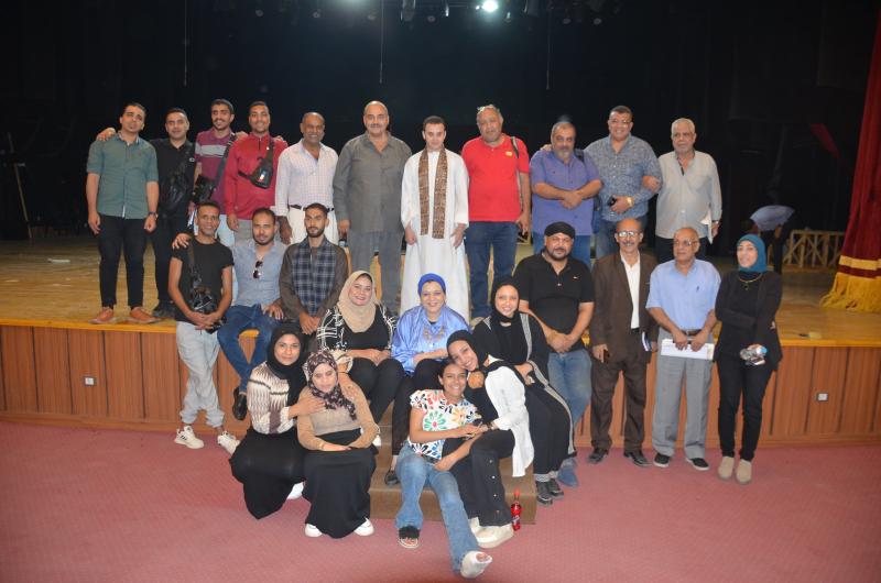مهرجان مسرح الهواة 