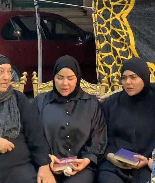 شاهد.. انهيار شيماء سعيد خلال عزاء ابنها رضا بعد حادث مأساوي