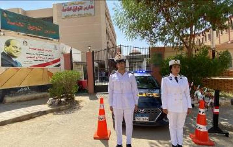 الداخلية.. تواجد أمنى مُكثف بمحيط المدارس والمعاهد والجامعات 