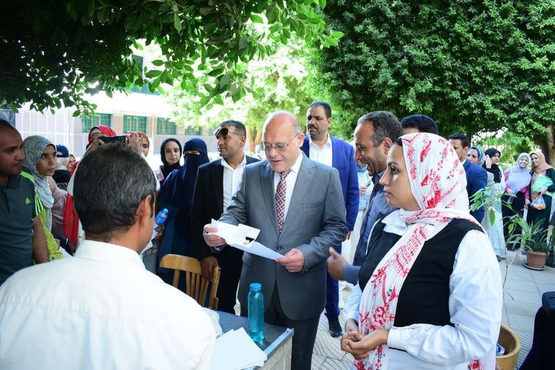 رئيس جامعة سوهاج 