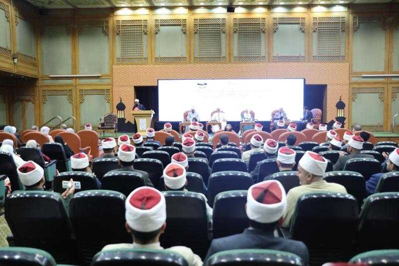 ”أمين عام البحوث”: شيخ الأزهر أكبر داعم للمرأة لقيمتها ودورها الجوهري في بناء الأوطان