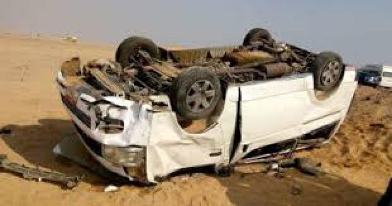 حادث انقلاب سيارة ميكروباص 