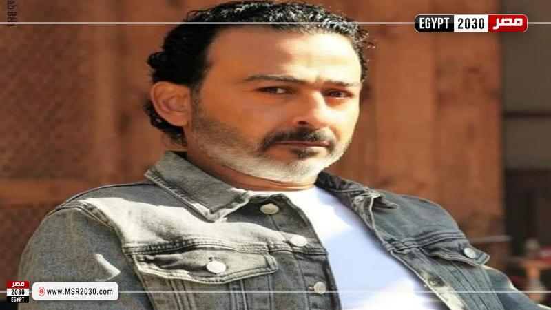 الفنان أحمد عزمي