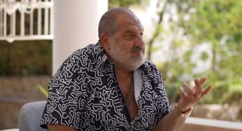خالد الصاوي عن سبب تأخر زواجه: خطبت 3 مرات وزوجتي شخصية نادرة
