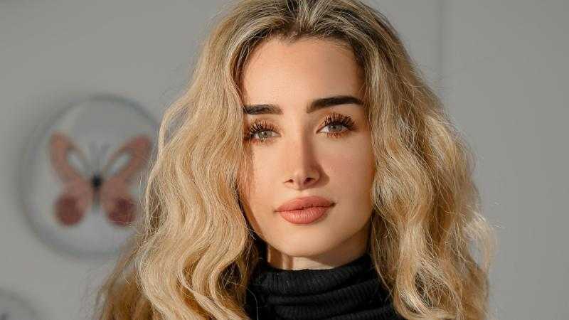 هنا الزاهد تشارك جمهورها بأحدث إطلالة لها