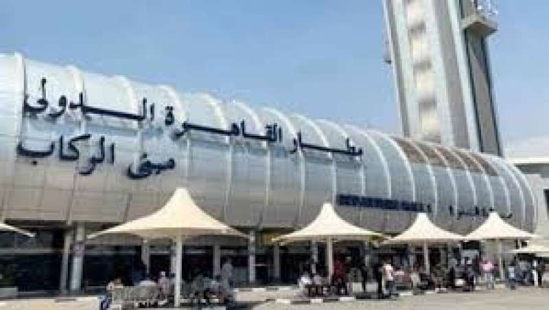 مطار القاهرة 