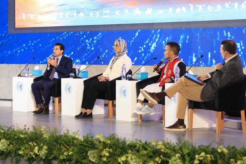 وزير الشباب يشارك في جلسة حوارية بعنوان الرياضة والتنمية البشرية صناعة الأبطال الرياضيين