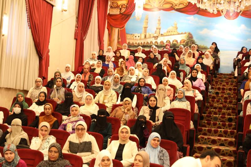 فعاليات دورة ”إعداد الداعية المعاصر”