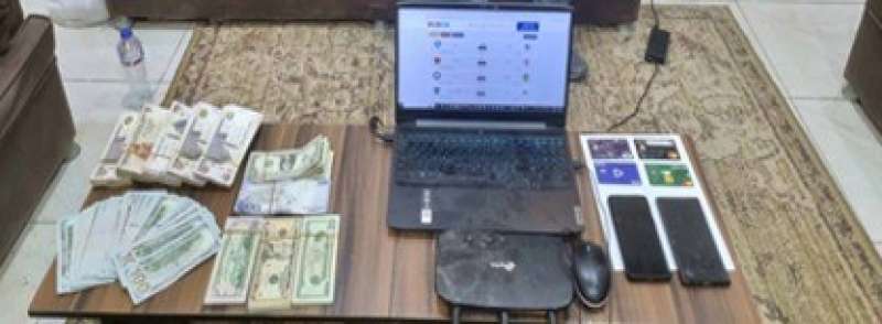 المضبوطات مع المتهم 