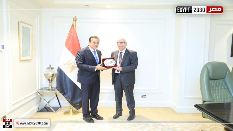 وزير الصحة والسكان